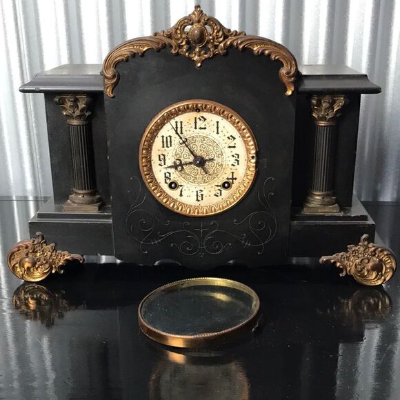 ANTIQUE MANTEL CLOCK-WM L GILBERT-MAJESTIC CLOCK-WINSTED,CONN.-PAT.1881 - Picture 1 of 13